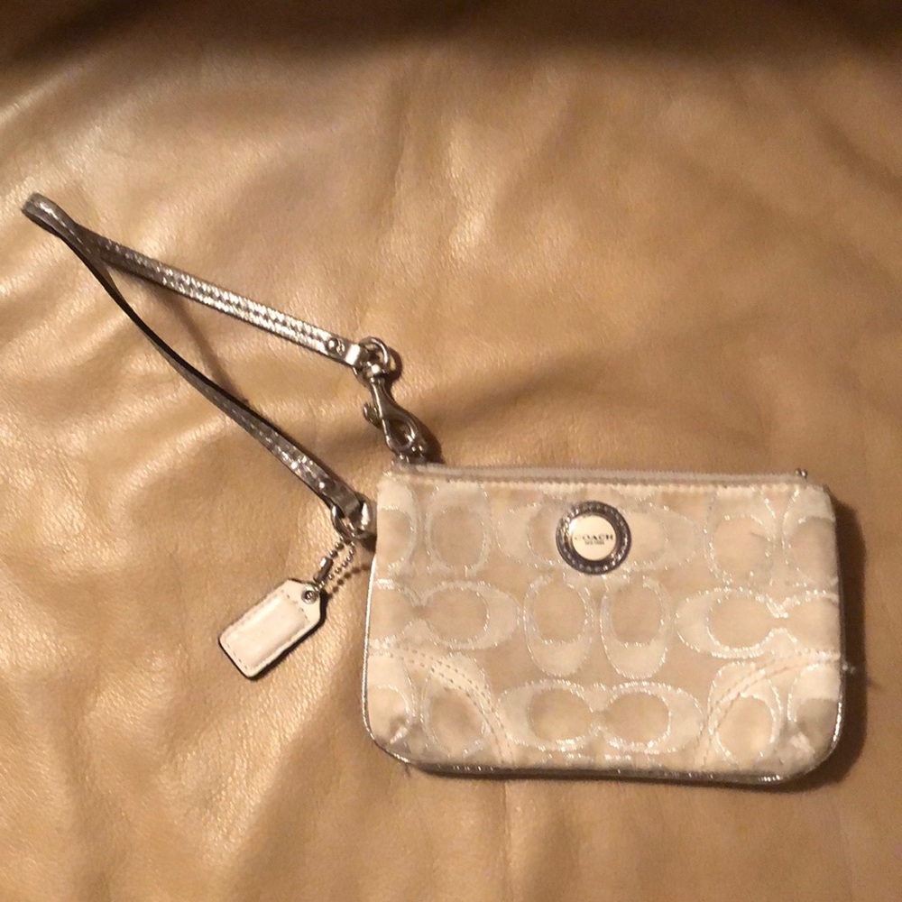 Coach wristlet wallet